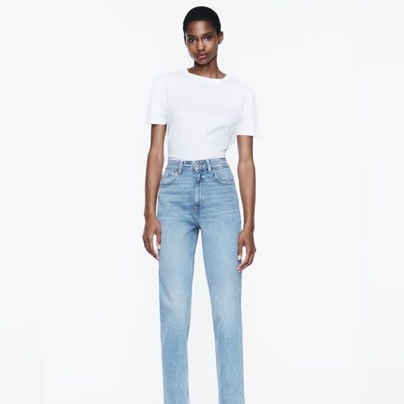 Zara Mom Fit Jeans - Picture 1 of 5